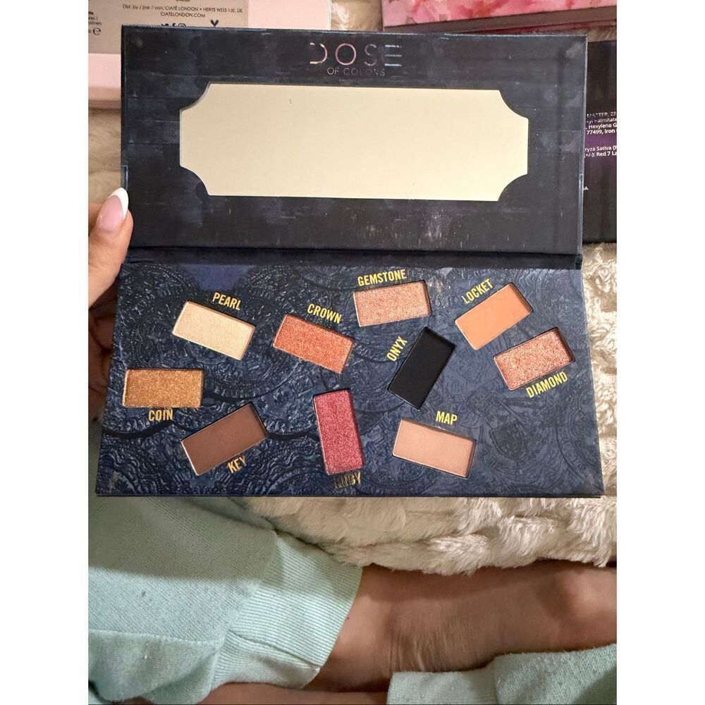 10 PALETTE MAKEUP BUNDLE - Picture 10 of 13